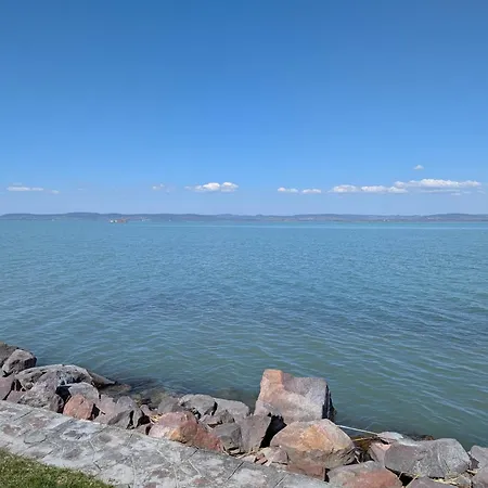 Dom wakacyjny 1038 - Szemesnek A Vilag Vendeghaz Balatonszárszó